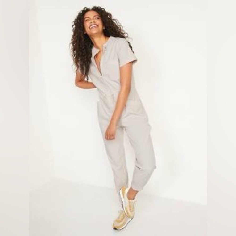 NWOT Short-sleeve Stretchtech Collarless Jumpsuit